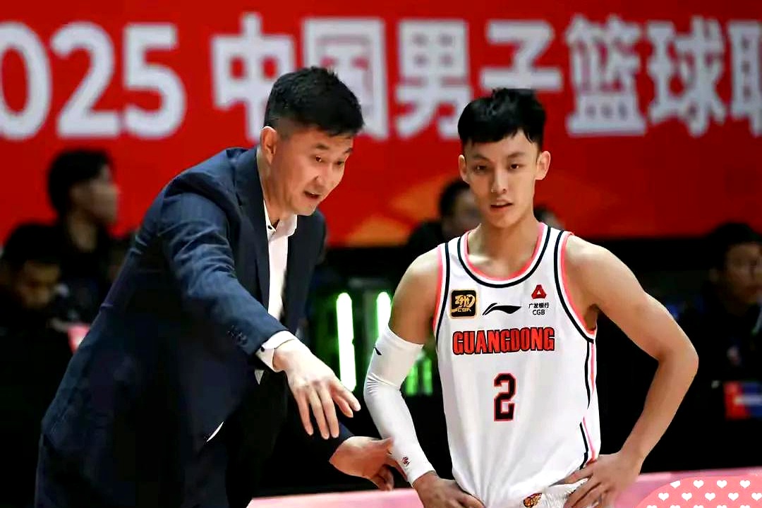 格雷茅斯顿豪取三分，球队士气高涨的简单介绍